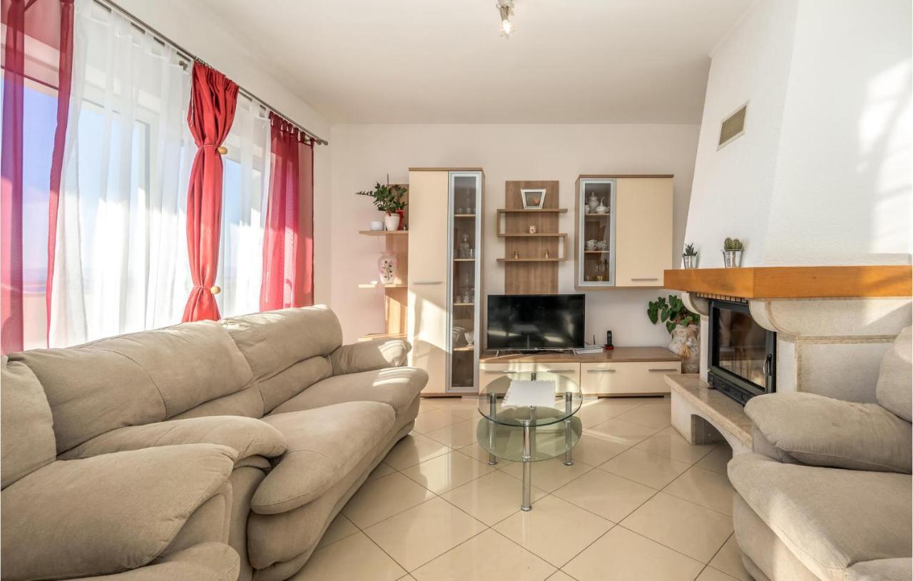 Nice Apartment In Crikvenica With House Sea View Exterior foto