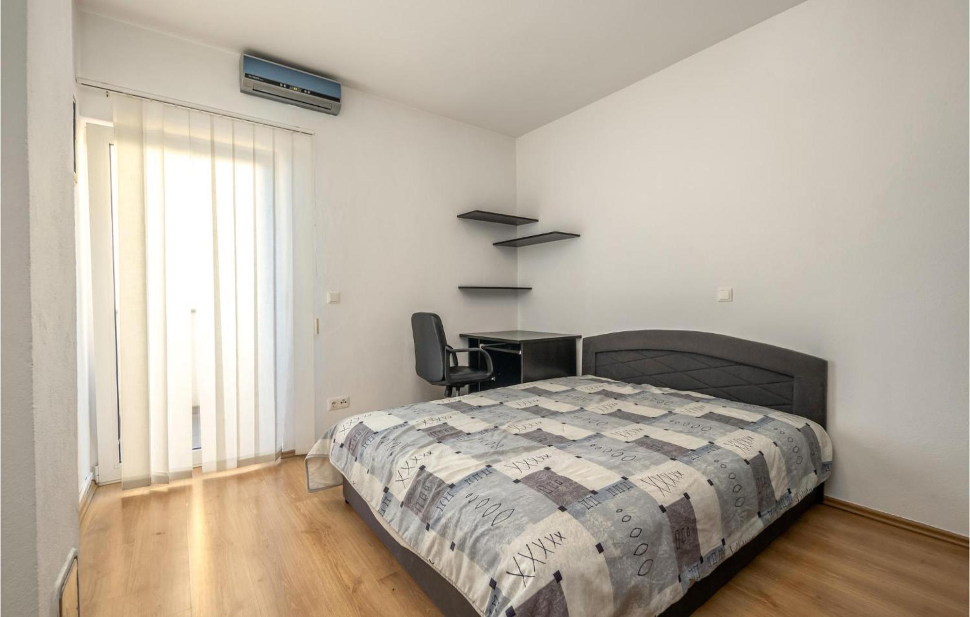 Nice Apartment In Crikvenica With House Sea View Exterior foto